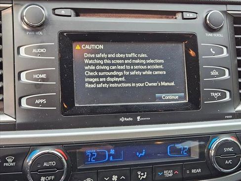 Used 2015 Toyota Highlander Plus image 17