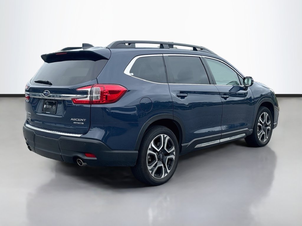 Used 2023 Subaru Ascent Limited AWD/4WD image 3