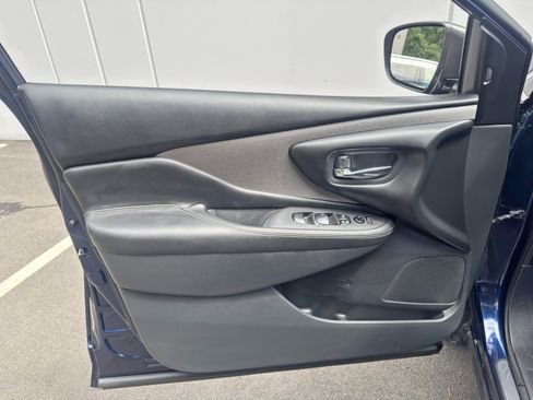 Used 2023 Nissan Murano SV FWD image 35