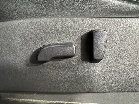 Used 2022 Nissan Frontier PRO-4X w/ Pro-4X Premium Package image 36