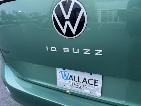 Used 2025 Volkswagen ID. Buzz 1st Edition image 7