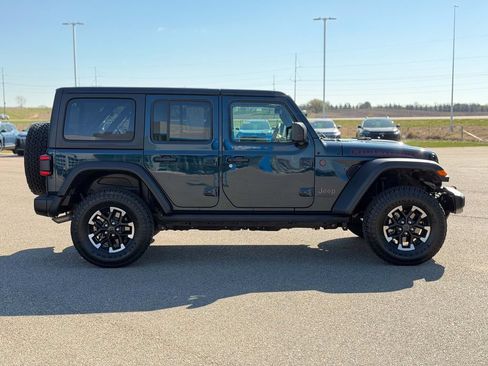 Used 2025 Jeep Wrangler Unlimited Rubicon AWD/4WD image 5