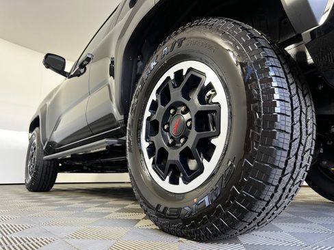 Used 2026 Toyota 4Runner TRD Off-Road Premium AWD/4WD image 30