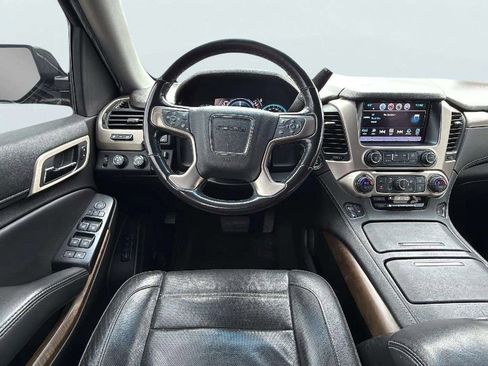 Used 2018 GMC Yukon Denali image 10