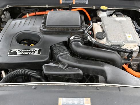 Used 2018 Ford Fusion Energi Titanium FWD image 36