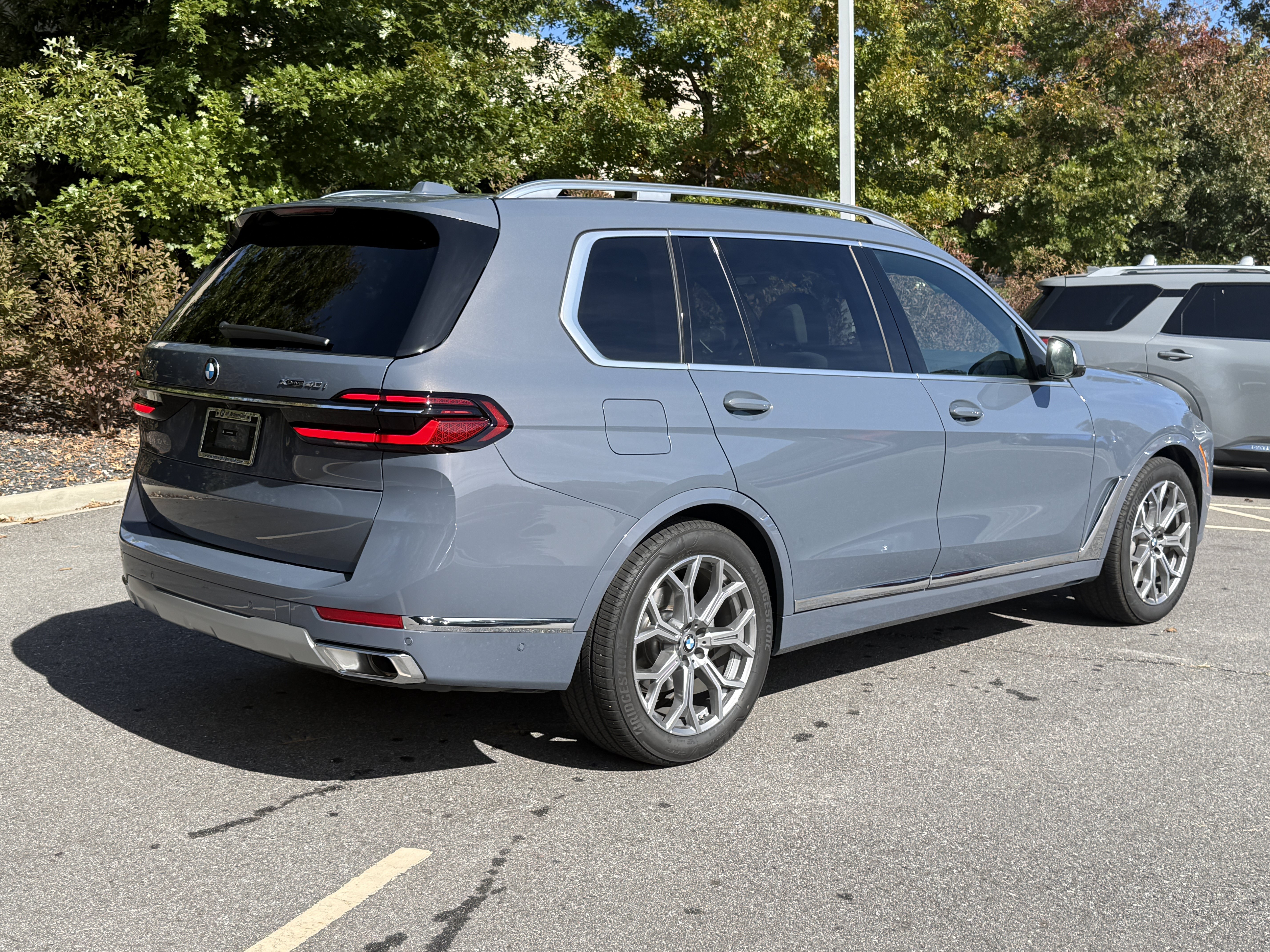 Used 2026 BMW X7 xDrive40i AWD/4WD image 3