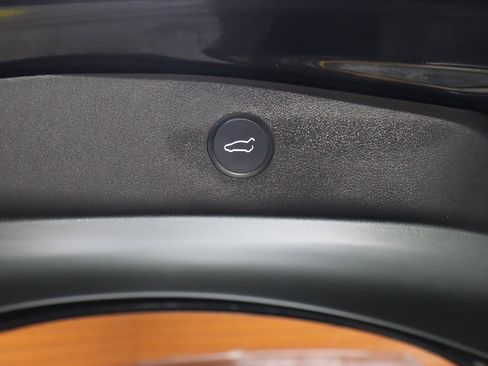 Used 2023 Tesla Model 3 Standard Range image 14