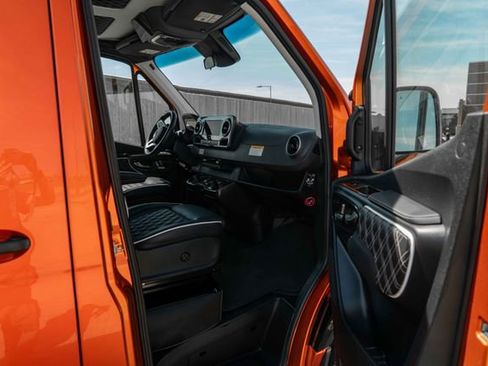 Used 2024 Mercedes-Benz Sprinter 3500 image 23