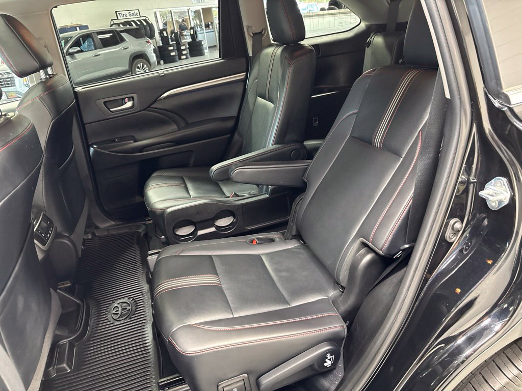 Used 2019 Toyota Highlander SE AWD/4WD image 40