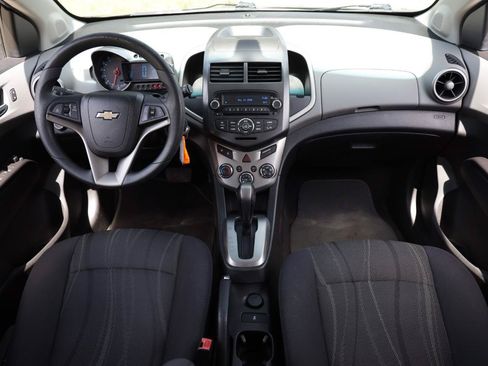 Used 2014 Chevrolet Sonic LT FWD image 2