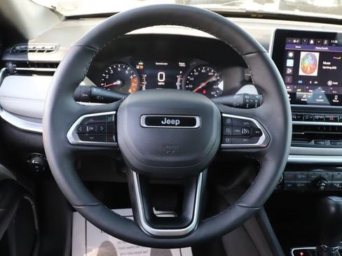 Used 2025 Jeep Compass Limited AWD/4WD image 22