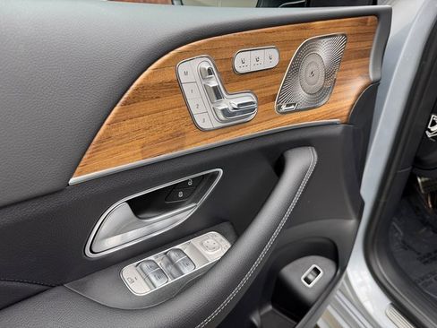 New 2025 Mercedes-Benz GLS 450 4MATIC image 11