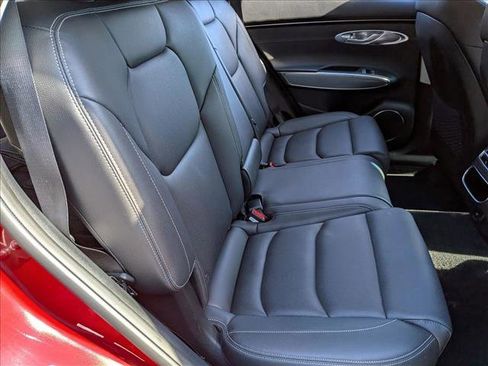 Used 2023 Genesis GV70 2.5T w/ Select Package image 21