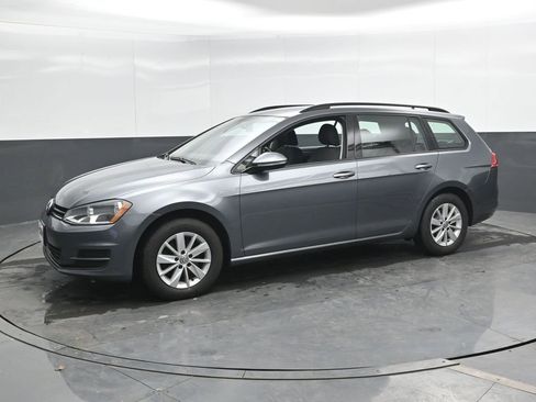Used 2016 Volkswagen Golf S FWD image 6