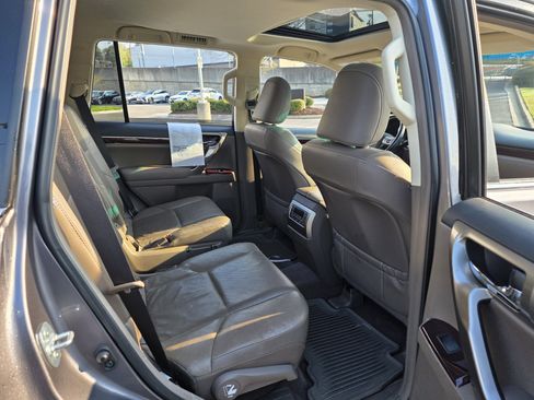 Used 2019 Lexus GX 460 Premium image 23