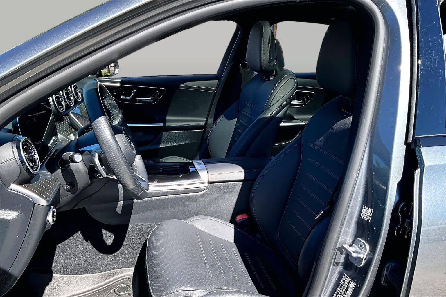 Used 2024 Mercedes-Benz C 300 Sedan image 12