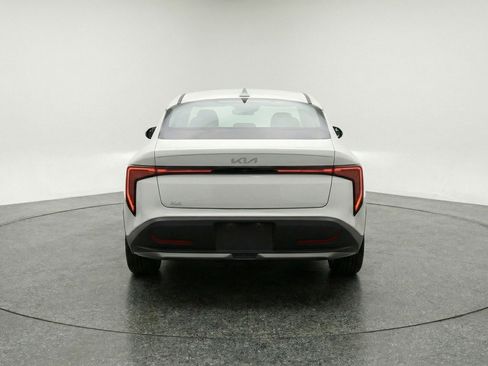 Used 2025 Kia K4 LXS image 6