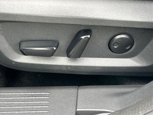 Certified 2025 Nissan Rogue SV w/ SV Premium Package FWD image 16