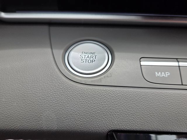 Used 2024 Hyundai Elantra SEL FWD image 25