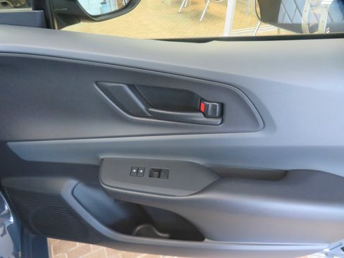 Used 2025 Toyota Prius LE image 24