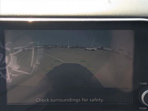 Used 2025 Nissan Rogue S image 13