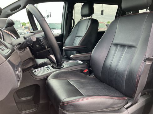 Used 2019 Dodge Grand Caravan GT w/ Safety Sphere Group FWD image 26