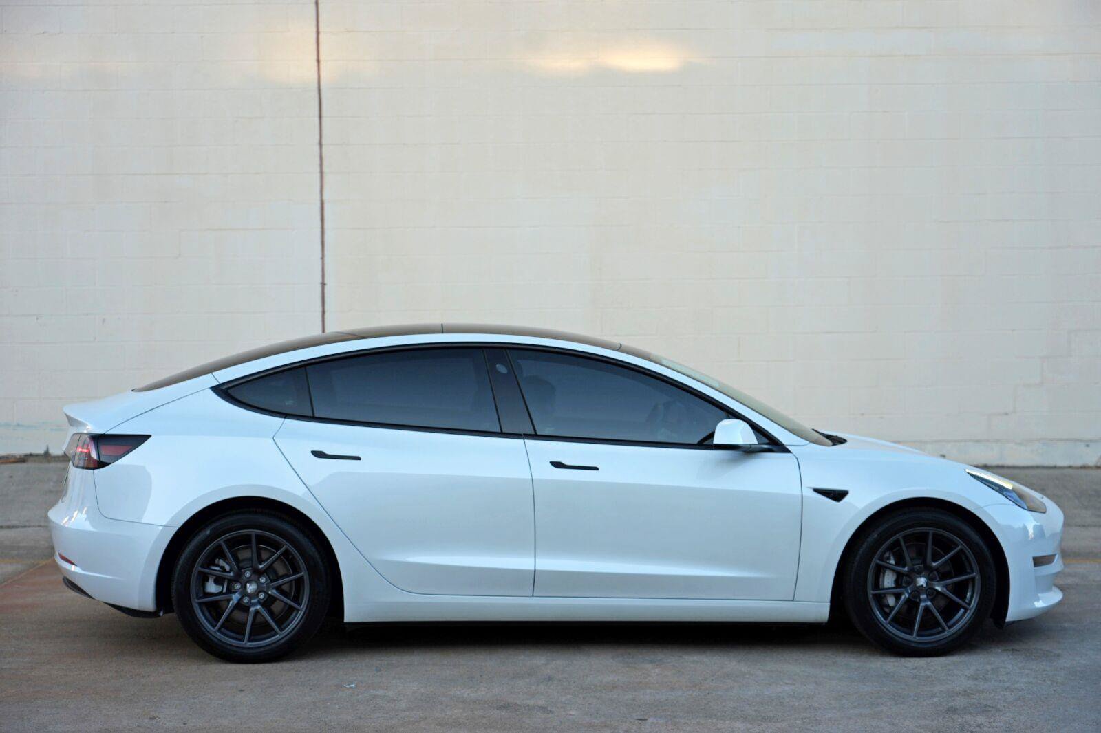 Used 2023 Tesla Model 3 Standard Range RWD image 59