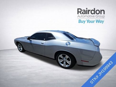 Used 2018 Dodge Challenger SXT RWD image 2
