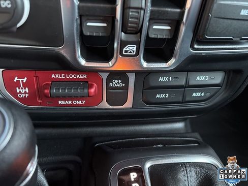 Used 2024 Jeep Wrangler Unlimited Sport AWD/4WD image 3