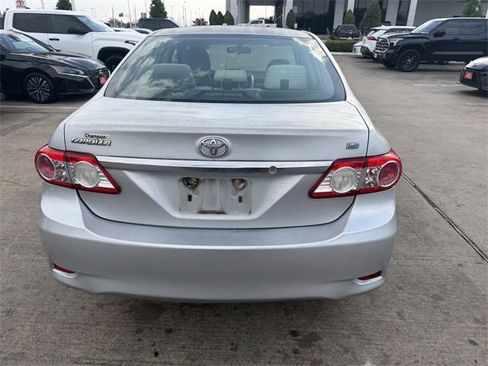 Used 2011 Toyota Corolla LE image 6