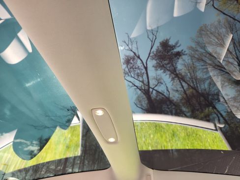 Used 2019 Tesla Model 3 AWD/4WD image 25