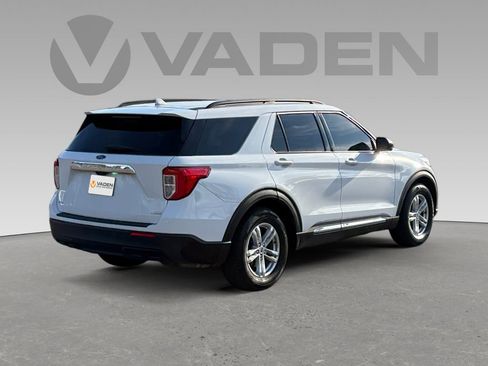 Used 2020 Ford Explorer XLT image 17