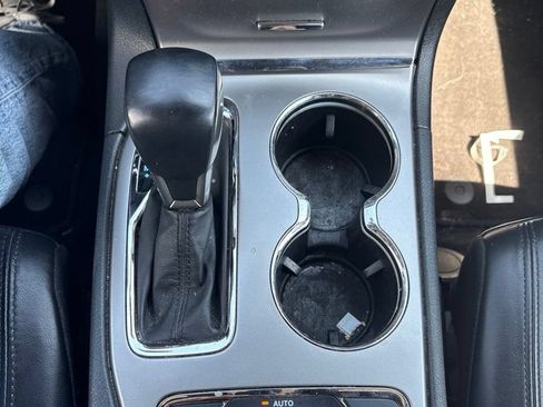 Used 2018 Jeep Grand Cherokee Limited AWD/4WD image 13
