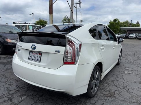Used 2013 Toyota Prius Persona Series FWD image 3