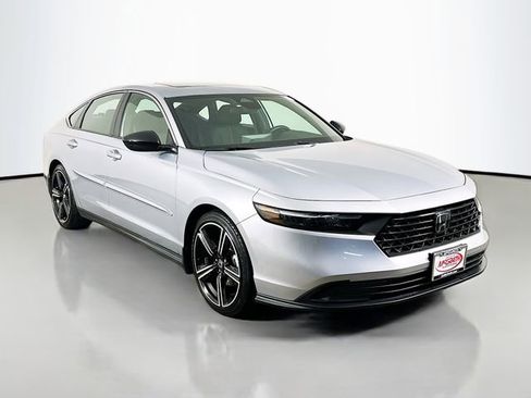 Certified 2025 Honda Accord Sport image 15