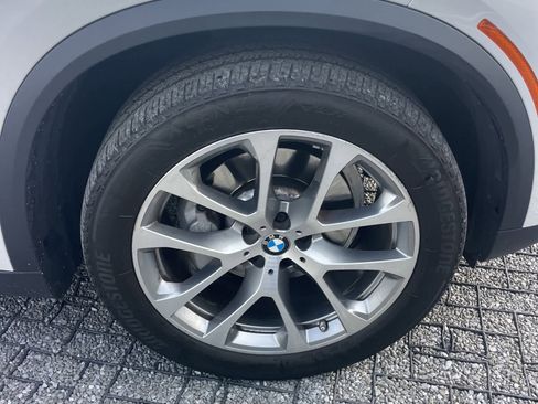 Used 2023 BMW X5 xDrive40i w/ Premium Package image 12