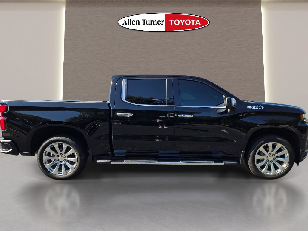 Used 2021 Chevrolet Silverado 1500 High Country w/ Technology Package AWD/4WD image 4