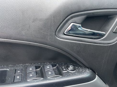 Used 2019 Chevrolet Colorado ZR2 image 12