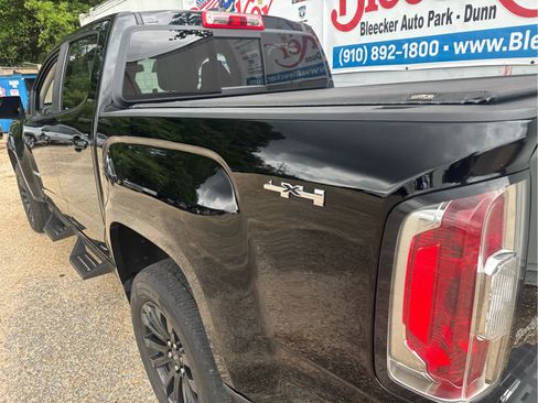 Used 2022 GMC Canyon Elevation w/ Elevation Premium Package AWD/4WD image 19