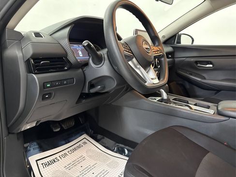 Used 2025 Nissan Sentra SV FWD image 29