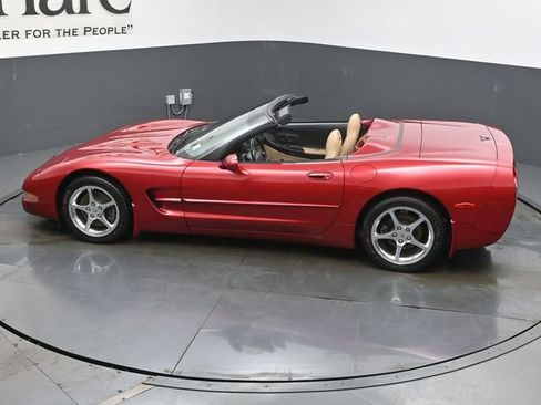 Used 2000 Chevrolet Corvette Convertible w/ Memory Pkg RWD image 41