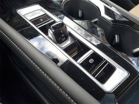 New 2026 Volkswagen Atlas Cross Sport SE image 33