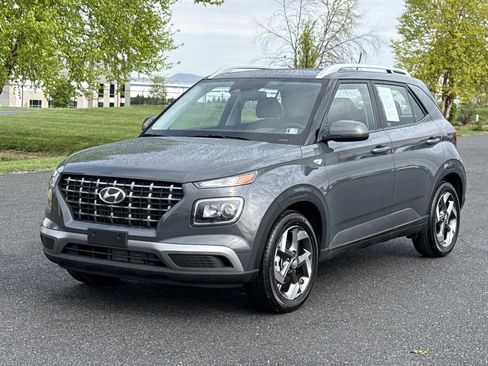 Used 2025 Hyundai Venue SEL FWD image 28