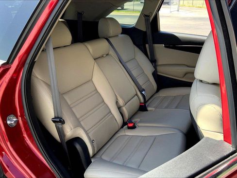 Used 2020 Kia Sorento EX AWD/4WD image 26