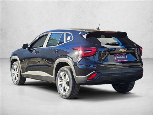 New 2026 Chevrolet Trax LS w/ Driver Confidence Package image 9