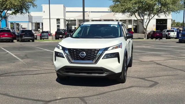 Used 2021 Nissan Rogue S FWD image 3