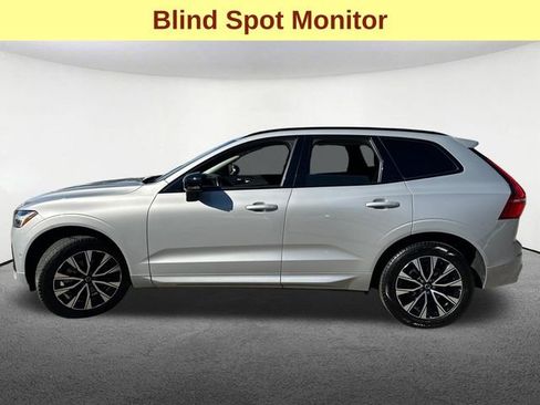 Used 2025 Volvo XC60 B5 Plus image 6