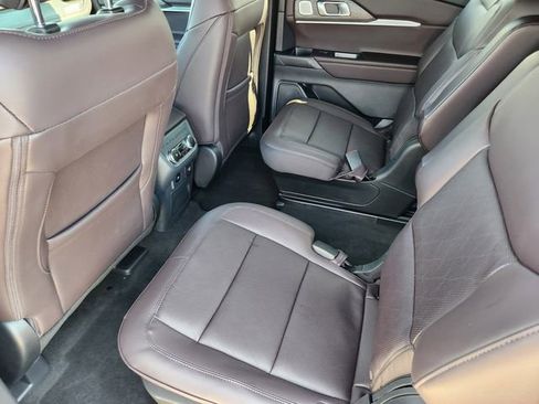 New 2026 Ford Explorer Platinum image 30