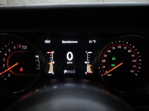 Used 2020 Jeep Wrangler Unlimited Sahara w/ Uconnect 4C Nav & Sound Group AWD/4WD image 22