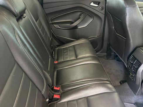 Used 2015 Ford Escape SE w/ Equipment Group 201A FWD image 29